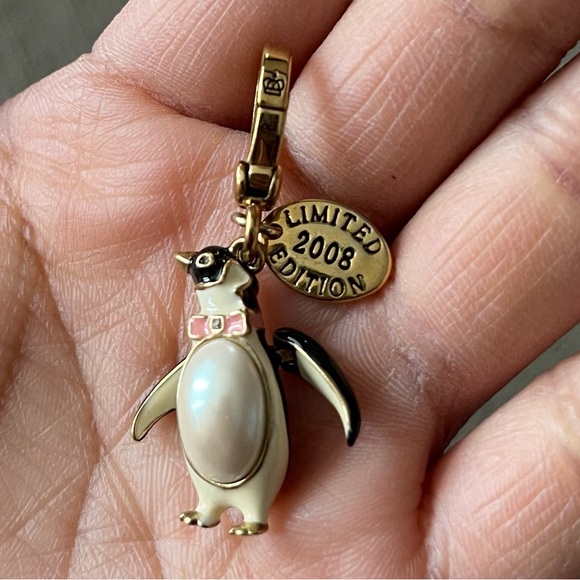 Ultra Rare Juicy Couture Limited Edition 2008 Golden Penguin Charm EUC - Picture 4 of 6